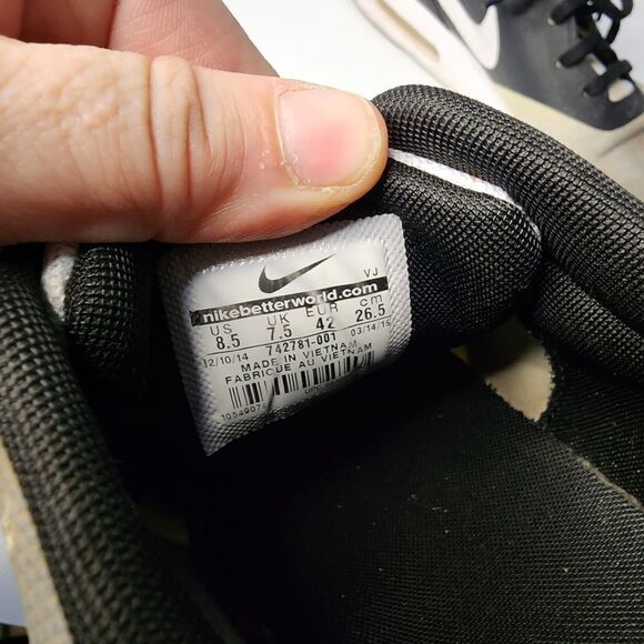 Nike Air Max Tavas Women's Size 8.5 - Picture 2 of 5